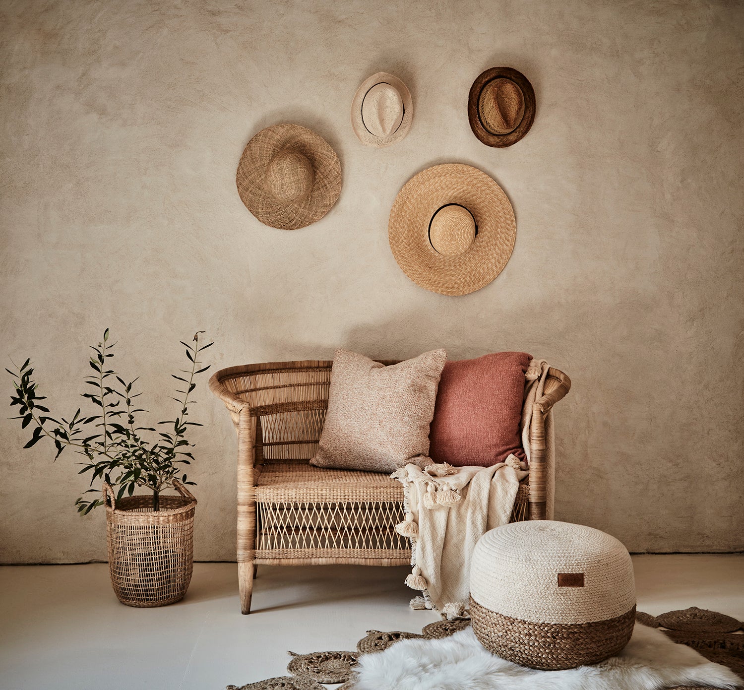 JUNI Sittpuff, Natur/elfenben