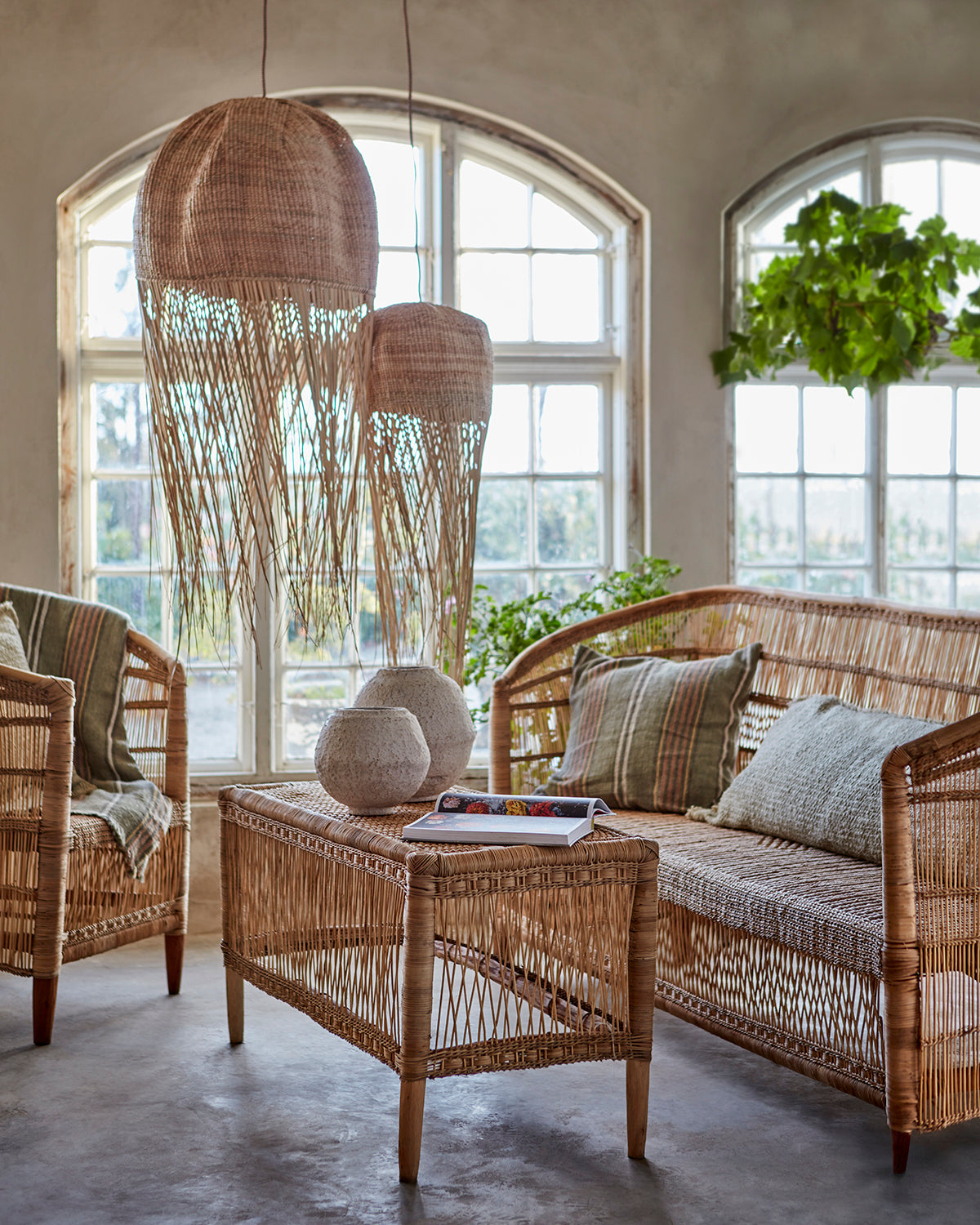 CREAM Kruka, Elfenben